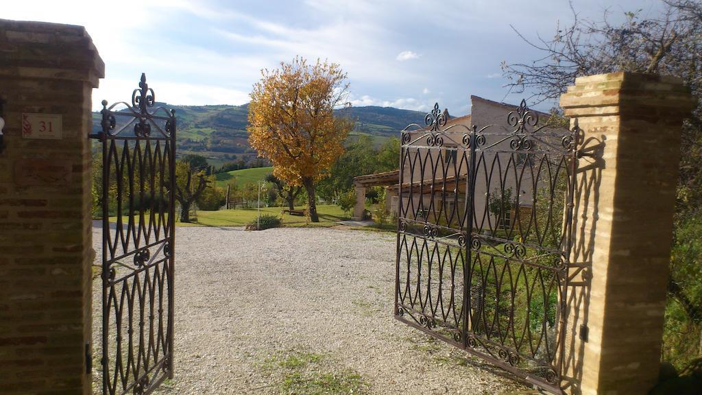 Bed and Breakfast Poggio Dei Prugnoli Tavoleto Exterior foto