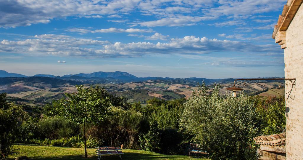 Bed and Breakfast Poggio Dei Prugnoli Tavoleto Exterior foto