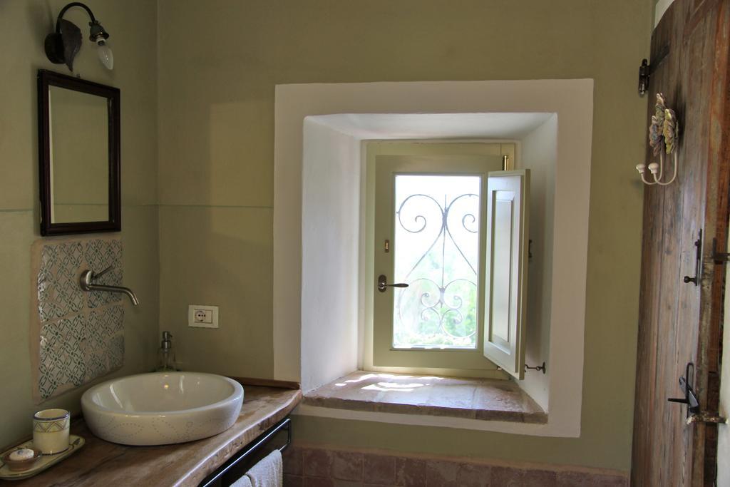 Bed and Breakfast Poggio Dei Prugnoli Tavoleto Exterior foto